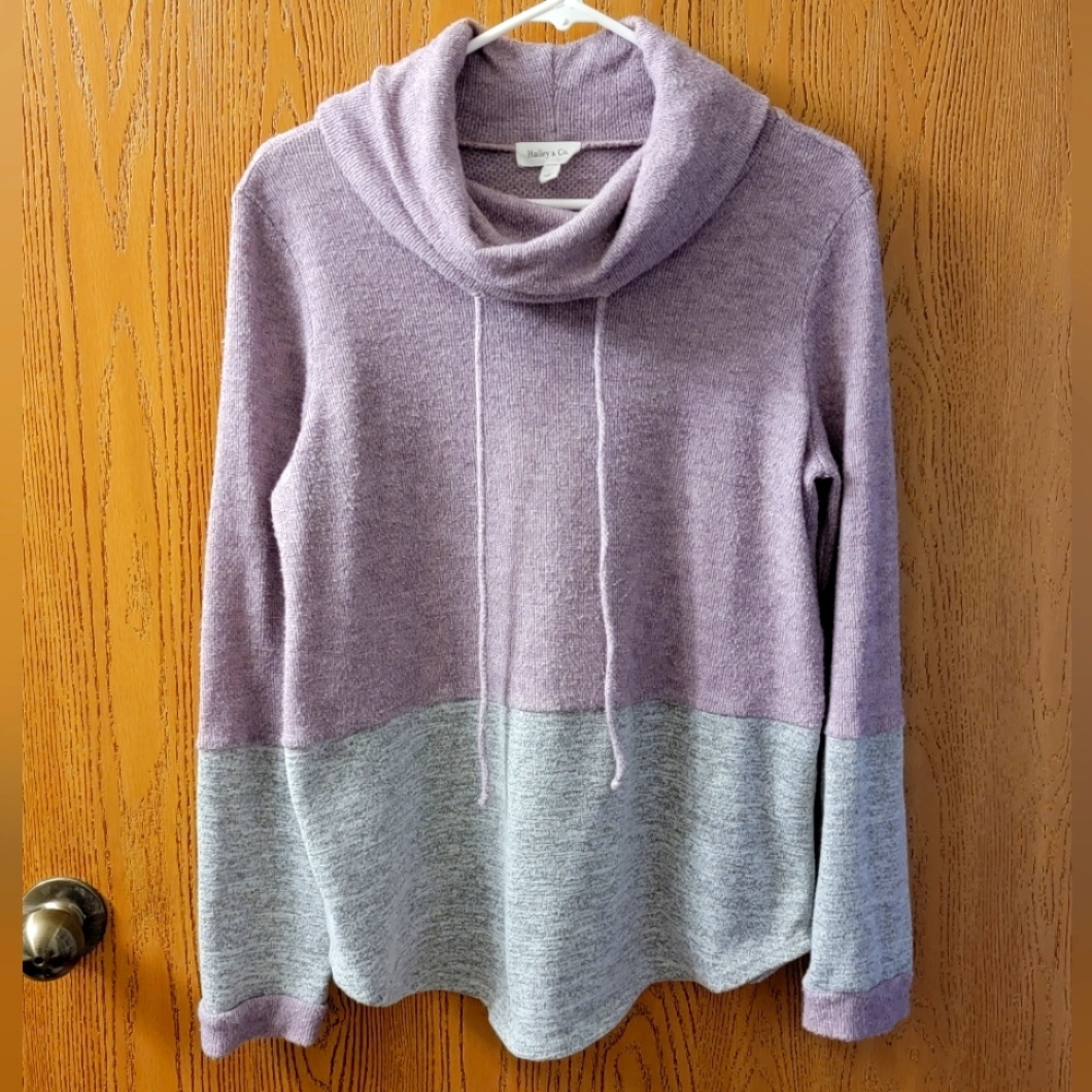 Hailey & Co. Women's Purple & Gray Cowl Neck Top Medium